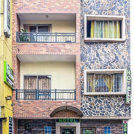 Hotel El Deportista Medellin Bagian luar foto