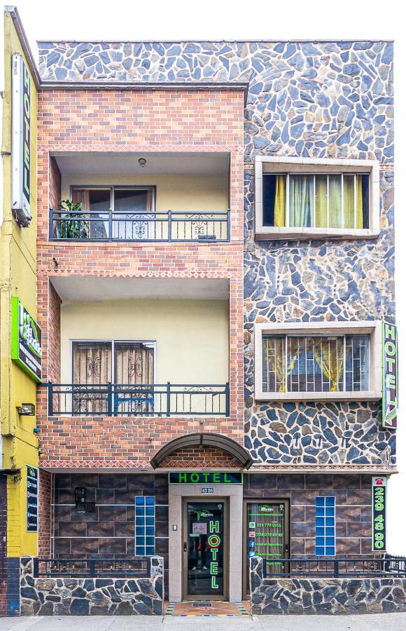 Hotel El Deportista Medellin Bagian luar foto