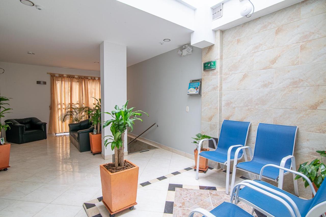 Hotel El Deportista Medellin Bagian luar foto