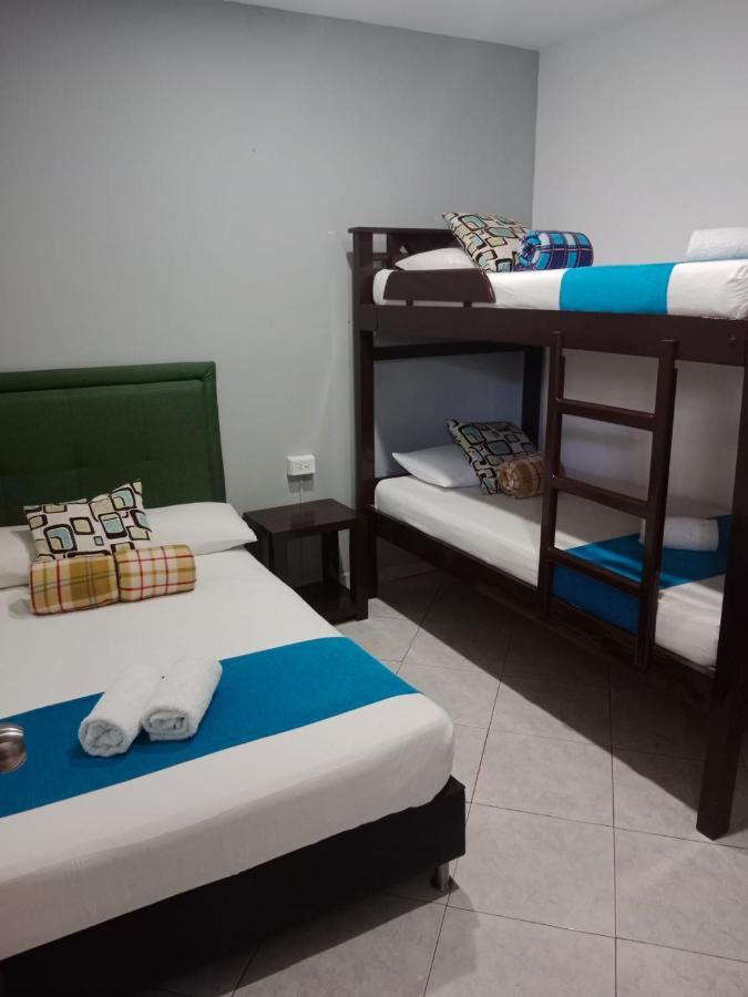 Hotel El Deportista Medellin Bagian luar foto