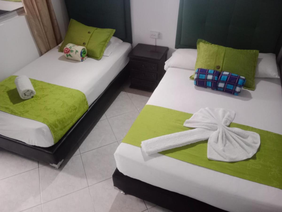Hotel El Deportista Medellin Bagian luar foto