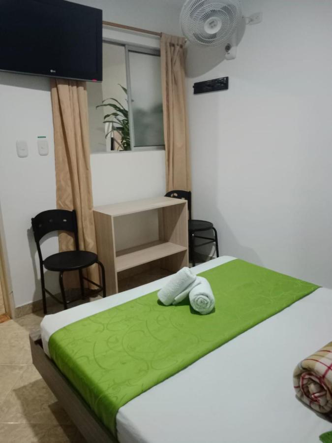 Hotel El Deportista Medellin Bagian luar foto