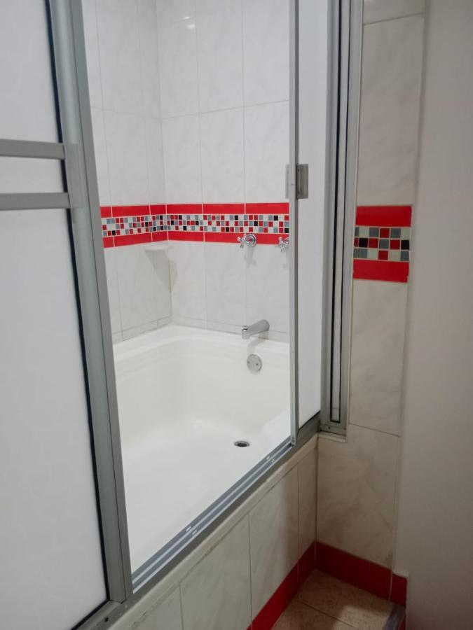 Hotel El Deportista Medellin Bagian luar foto