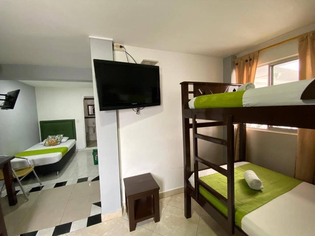 Hotel El Deportista Medellin Bagian luar foto